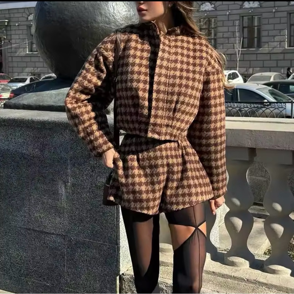 Chic Jacket and Shorts set. Jacket Small/Medium bottoms.